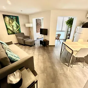 Gorgeous In Downtown Appartement