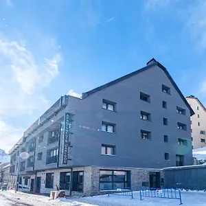 apartamentos-caribou.andorra-la-vella-hotels.net/